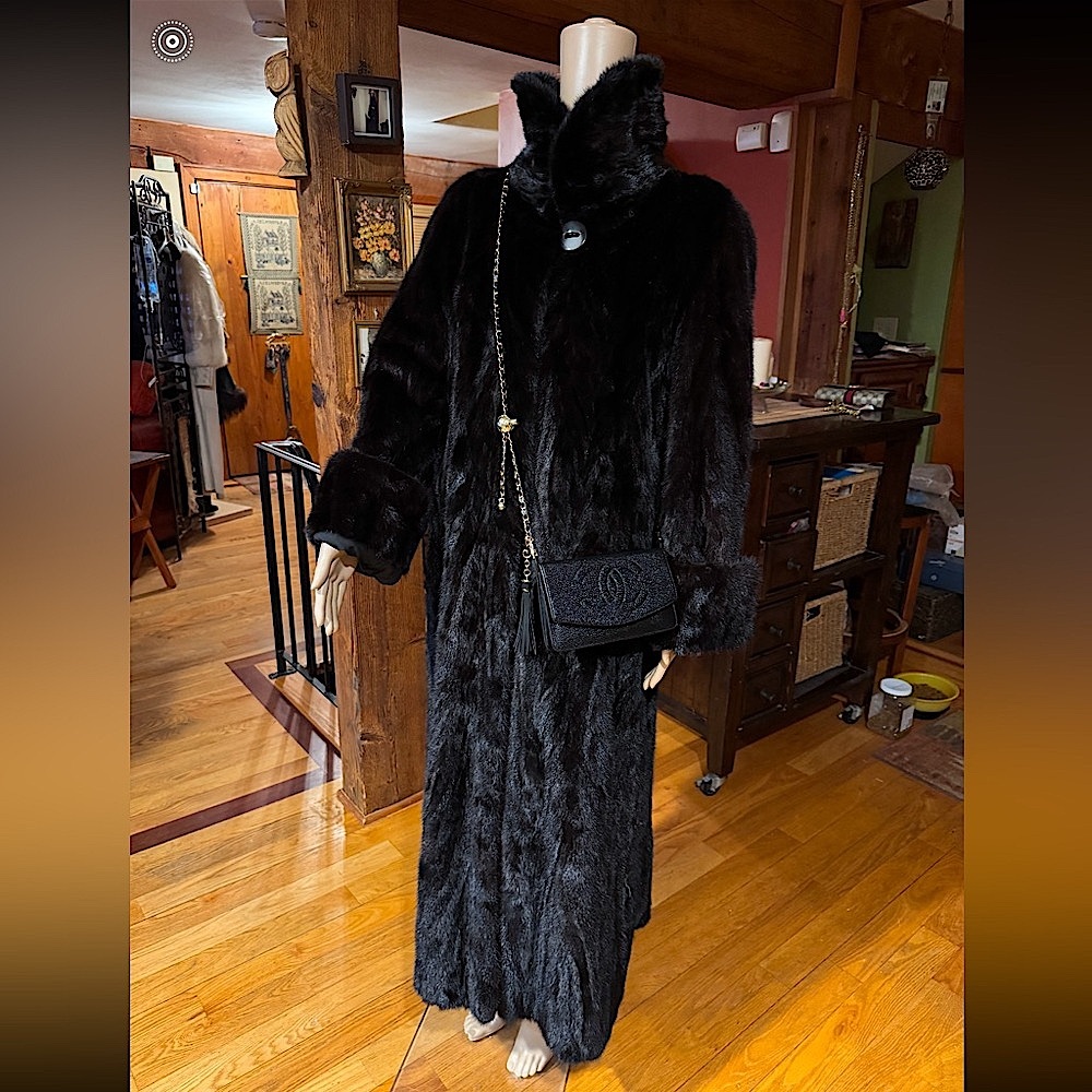 MINK (Real) LONG COAT-NEW COND NEVER WORN💥STUNNING CLASSIC Size M-L Retail $6000